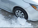 Toyota Corolla Le 5YFB4MDEXRP204236 снимка