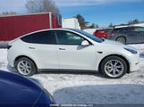 Tesla Model Y 7SAYGDEE1NF361873 снимка