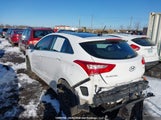 Hyundai Elantra Gt Se KMHD35LE1DU029210 fotografie