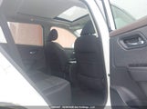 Nissan Rogue Sv 5N1AT3BBXMC702970 снимка