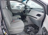 Toyota Sienna Le 5TDJK3DC8ES092578 снимка