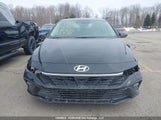 Hyundai Elantra Essential KMHLM4DG1RU650814 снимка
