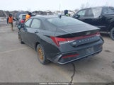 Hyundai Elantra Essential KMHLM4DG1RU650814 снимка