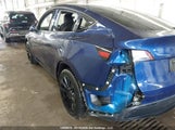 Tesla Model Y 7SAYGDEDXRF011705 fotografie