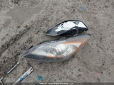 Mazda 3 I JM1BL1UF8B1435804 снимка
