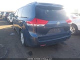 Toyota Sienna Le V6 5TDKK3DC3ES488180 снимка