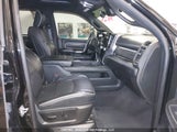 Ram  Limited 3C6UR5SL0KG720853 снимка