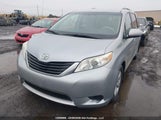Toyota Sienna Le 8 Passenger 5TDKK3DC4BS133370 снимка