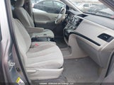 Toyota Sienna Le 8 Passenger 5TDKK3DC4BS133370 снимка