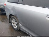 Toyota Sienna Le 8 Passenger 5TDKK3DC4BS133370 снимка