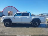 Toyota Tacoma Double Cab/Sr/Sr5/Trd Sport/Trd Off Road/Trd Pro 5TFCZ5AN4KX211786 fotografie