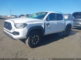 Toyota Tacoma Double Cab/Sr/Sr5/Trd Sport/Trd Off Road/Trd Pro 5TFCZ5AN4KX211786 fotografie