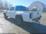 Toyota Tacoma Double Cab/Sr/Sr5/Trd Sport/Trd Off Road/Trd Pro 5TFCZ5AN4KX211786 fotografie