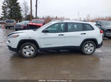 Jeep Cherokee Sport 1C4PJMAB8HW524475 снимка