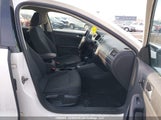 Volkswagen Jetta 2.0L Trendline/2.0L Trendline+ 3VW2K7AJ3DM377313 photo