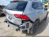 Volkswagen Tiguan 3VV2B7AX6RM124759 снимка