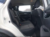 Nissan Rogue Sport S/Sv/Sl JN1BJ1CP5JW108815 fotografie