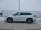 Toyota Highlander Xle 5TDGZRBH5NS211419 photo