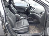 Hyundai Tucson Se 2.0L KM8J3CA47JU770751 снимка