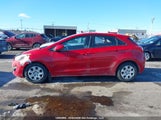 Hyundai Elantra Gt Gl KMHD25LE6DU102767 снимка