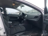 Hyundai Elantra Preferred KMHD84LF2KU836630 fotografie