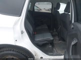 Ford Escape 1FMCU0F72JUB00130 fotografie