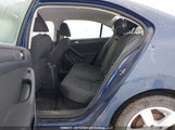 Volkswagen Jetta 2.5L Comfortline/2.5L Sportline 3VWDX7AJ5BM005902 fotografie