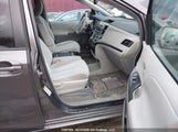 Toyota Sienna Le 8 Passenger 5TDKK3DC5BS071364 снимка