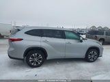 Toyota Highlander Xle 5TDGZRBHXNS566294 fotografie