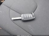 Hyundai Elantra Essential KMHLM4DG9RU696598 снимка