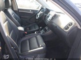Volkswagen Tiguan Comfort/High/R-Line/Sp Ed WVGJV7AX2GW555951 fotografie