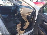 Jeep Cherokee Latitude 1C4PJMCB2EW139924 снимка