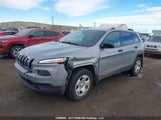 Jeep Cherokee Sport 1C4PJMAB9FW520562 снимка