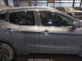 Nissan Qashqai JN1BJ1CWXLW386751 fotografie