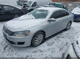 Volkswagen Passat S 1VWAH7A3XEC008236 снимка