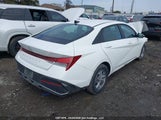 Hyundai Elantra Essential KMHLM4DG4SU010635 снимка
