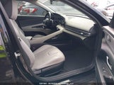 Hyundai Elantra Hybrid Ultimate With Two-Tone Interior KMHLN4AJ7NU021677 fotografie