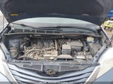 Toyota Sienna 5TDKK3DC2FS556468 fotografie