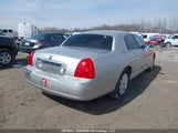 Lincoln Town Car Signature Limited 2LNBL8CV0BX754943 снимка