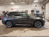 BMW X5 xDrive35I 5UXKR0C52J0X95302 снимка