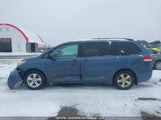 Toyota Sienna Le V6 5TDKK3DC2ES420291 снимка