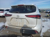 Toyota Highlander Le/Xle/Xse/Limited/Platinum 5TDKDRBH3RS574123 fotografie