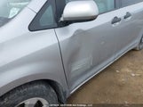 Toyota Sienna 7 Passenger 5TDZZ3DC9HS831413 снимка