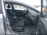 Hyundai Elantra Le 5NPD74LF6HH057483 снимка