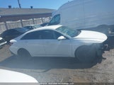 Hyundai Elantra Essential KMHLM4DG2SU932028 снимка