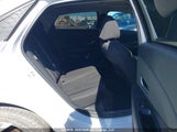 Hyundai Elantra Preferred With Tech Package KMHLM4DG7SU970211 снимка