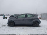 Toyota Prius C JTDKDTB34E1060435 снимка