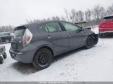 Toyota Prius C JTDKDTB34E1060435 снимка