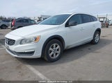 Volvo V60 Cross Country Premier+ YV4612HL8F1001026 photo