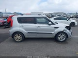 Kia Soul 2.0L 2U/2.0L 4U/2.0L 4U Burner/2.0L 4U Luxury/2.0L 4U Retro KNDJT2A62D7490397 fotografie